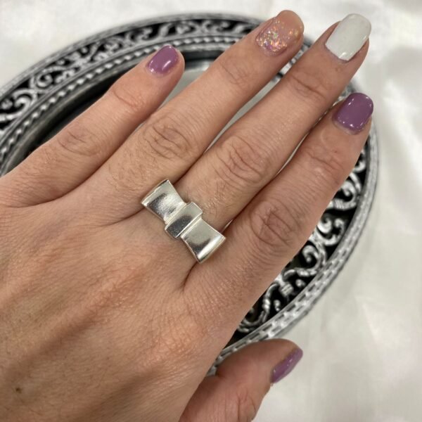 Anillo macizo moño